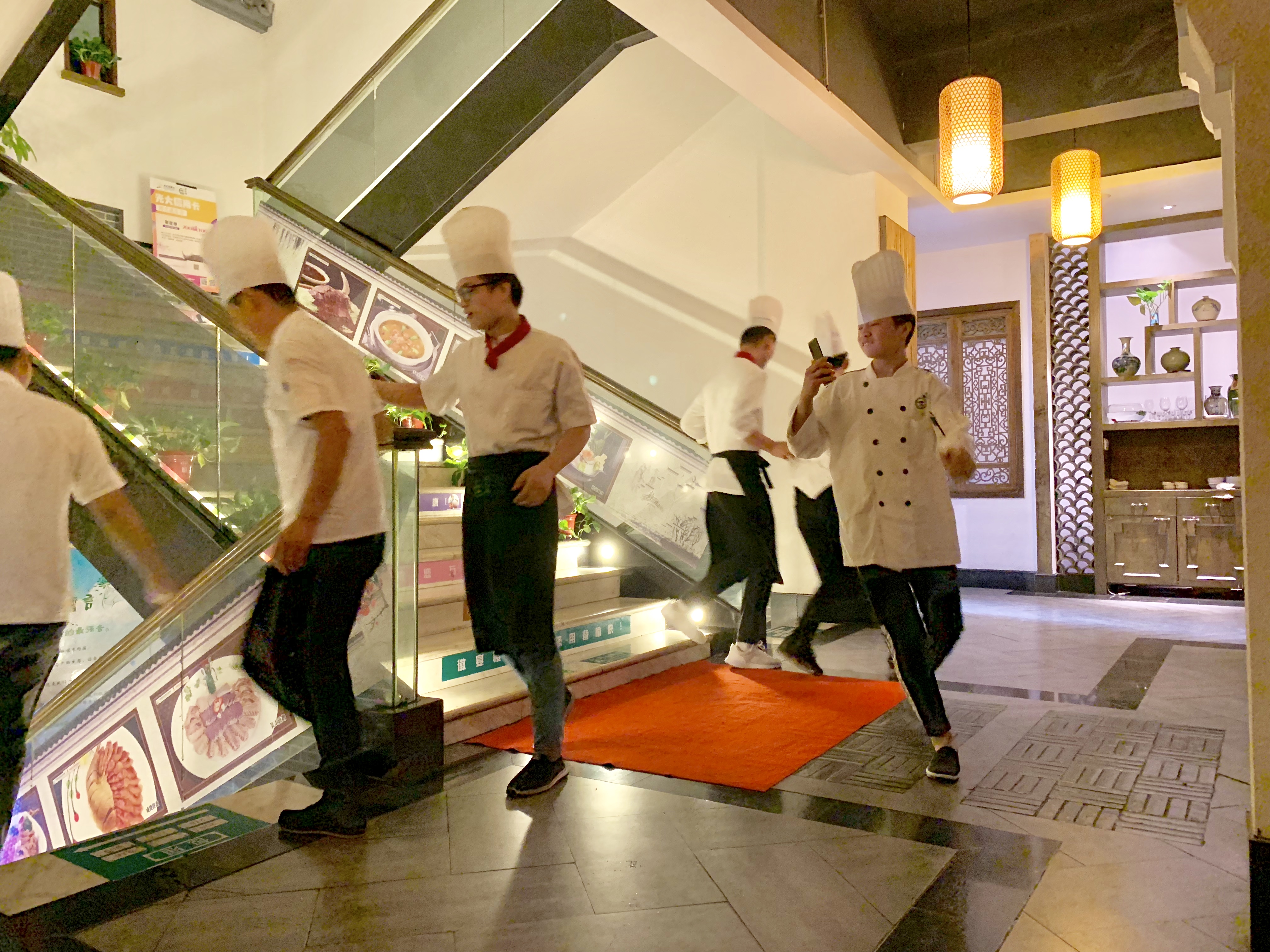 Z6��������ʱ���й������ٷ���վ