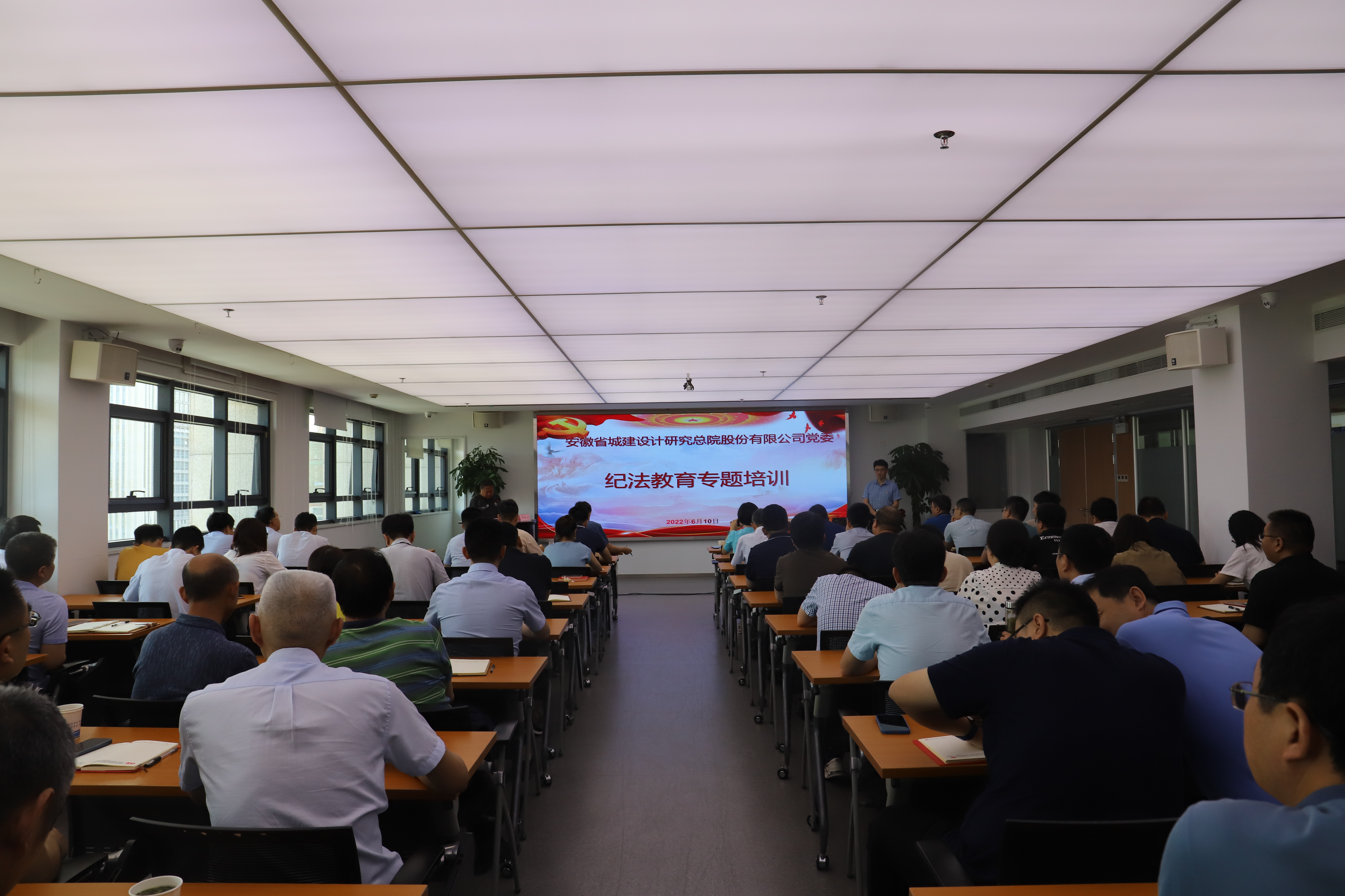 Z6��������ʱ���й������ٷ���վ