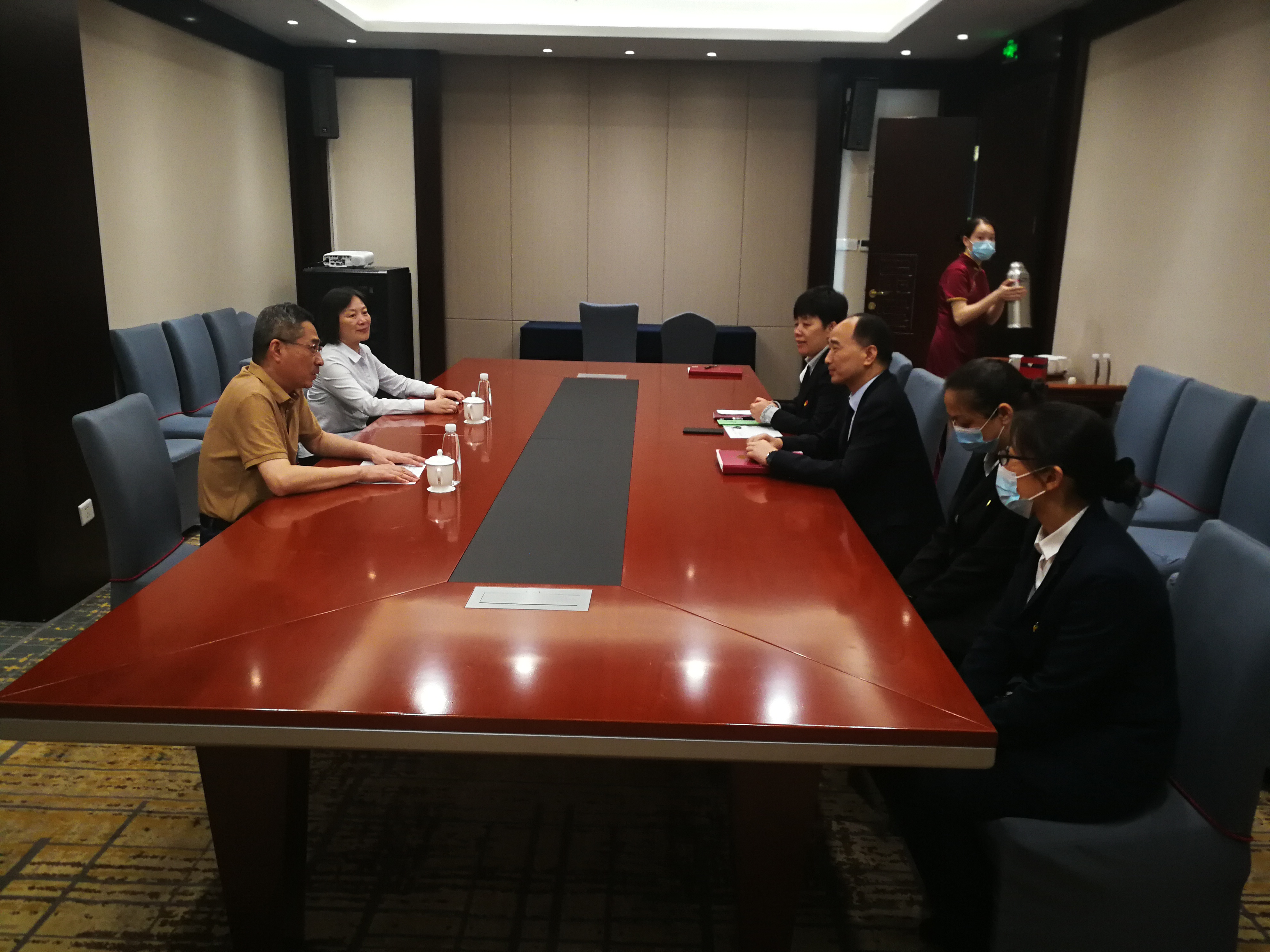 Z6��������ʱ���й������ٷ���վ