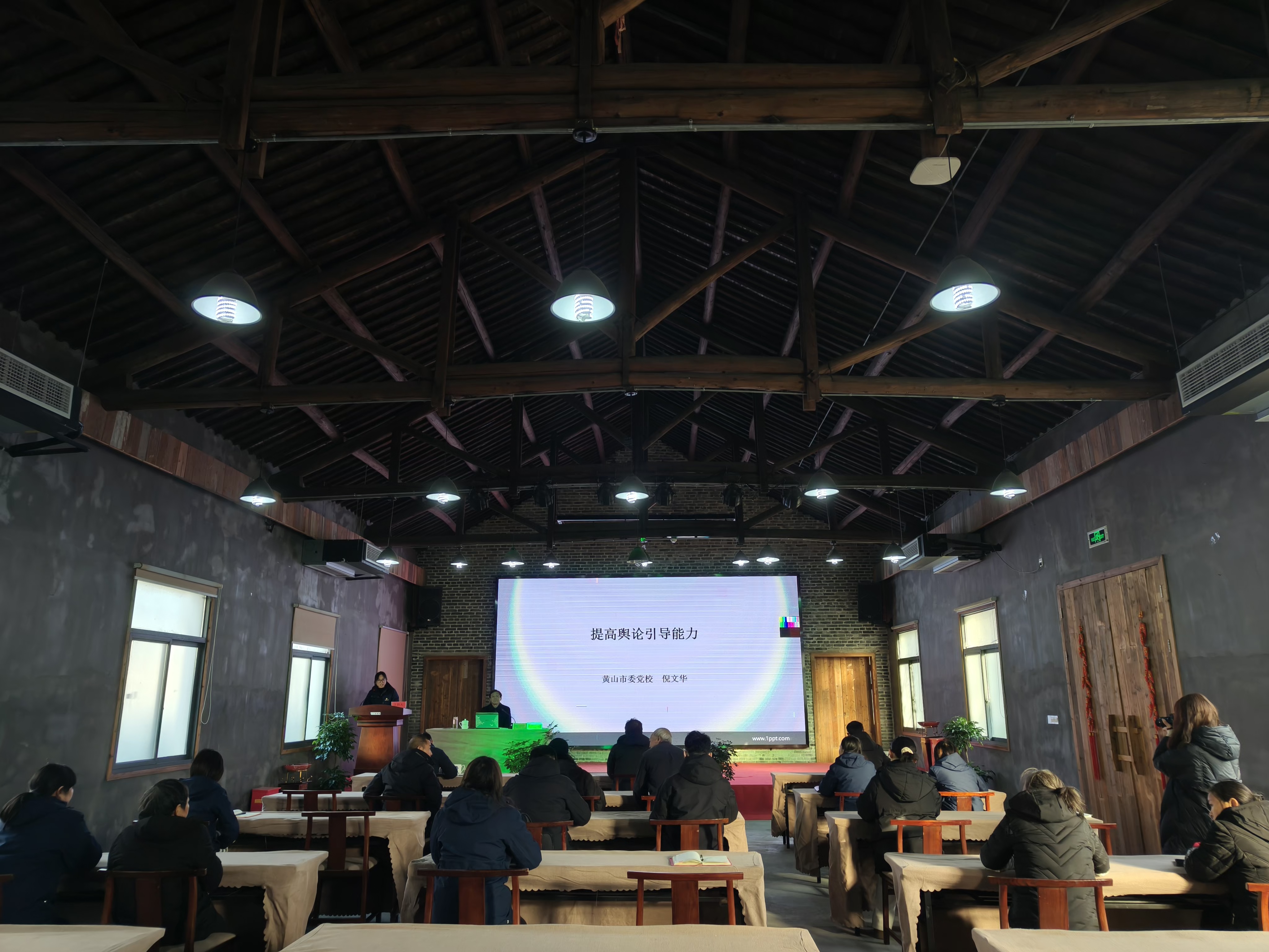 Z6��������ʱ���й������ٷ���վ