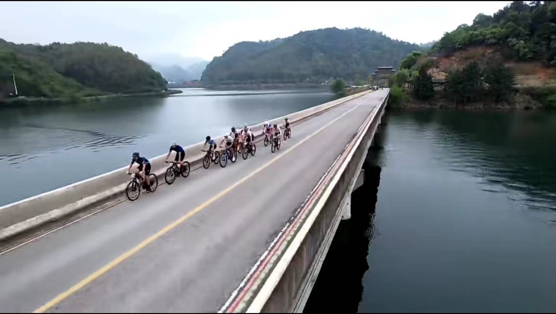 Z6��������ʱ���й������ٷ���վ