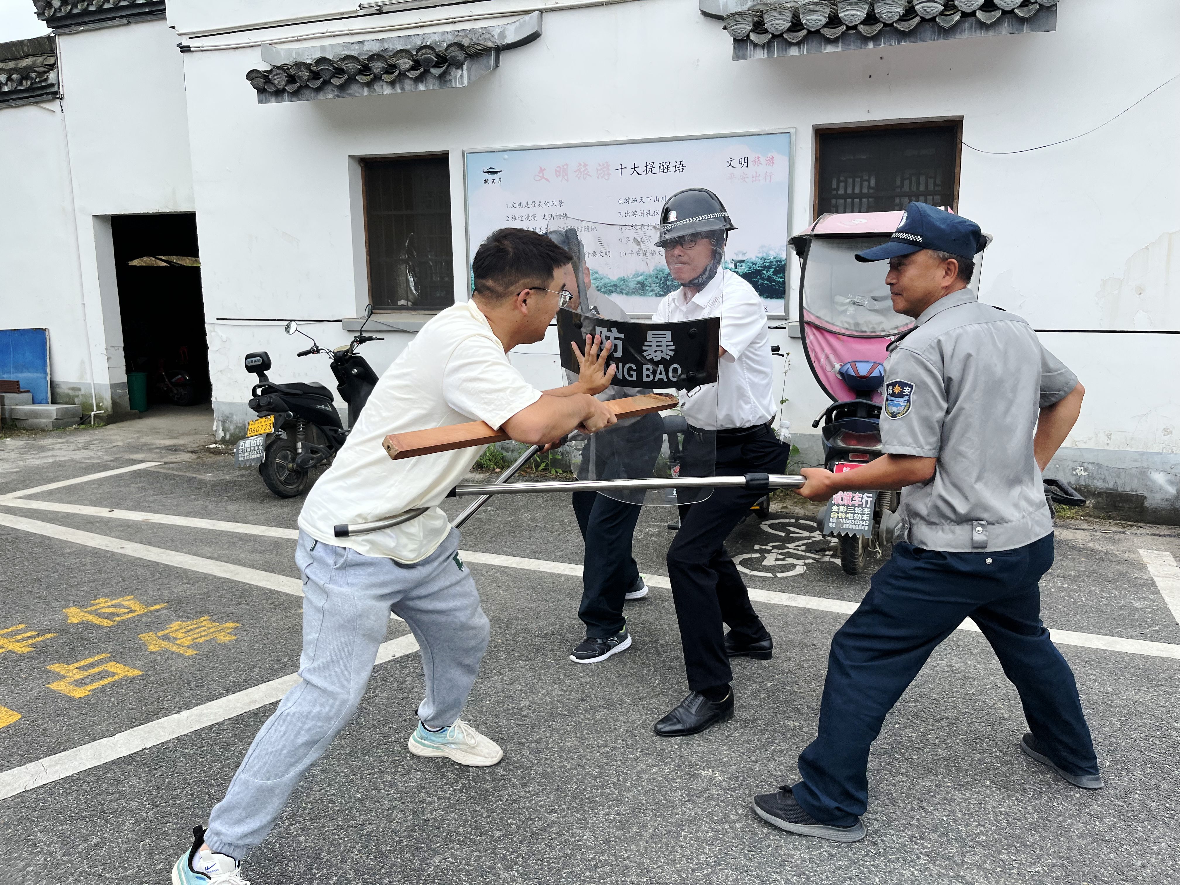 Z6��������ʱ���й������ٷ���վ